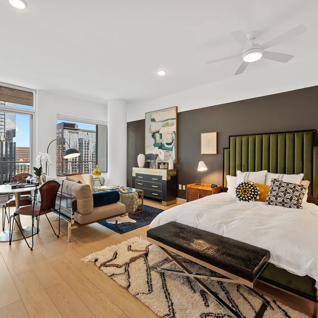 Modern Studio Apartment - Downtown Austin, TX